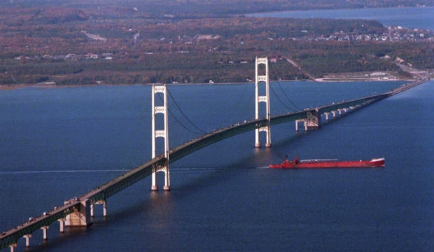 Mackinac bridge